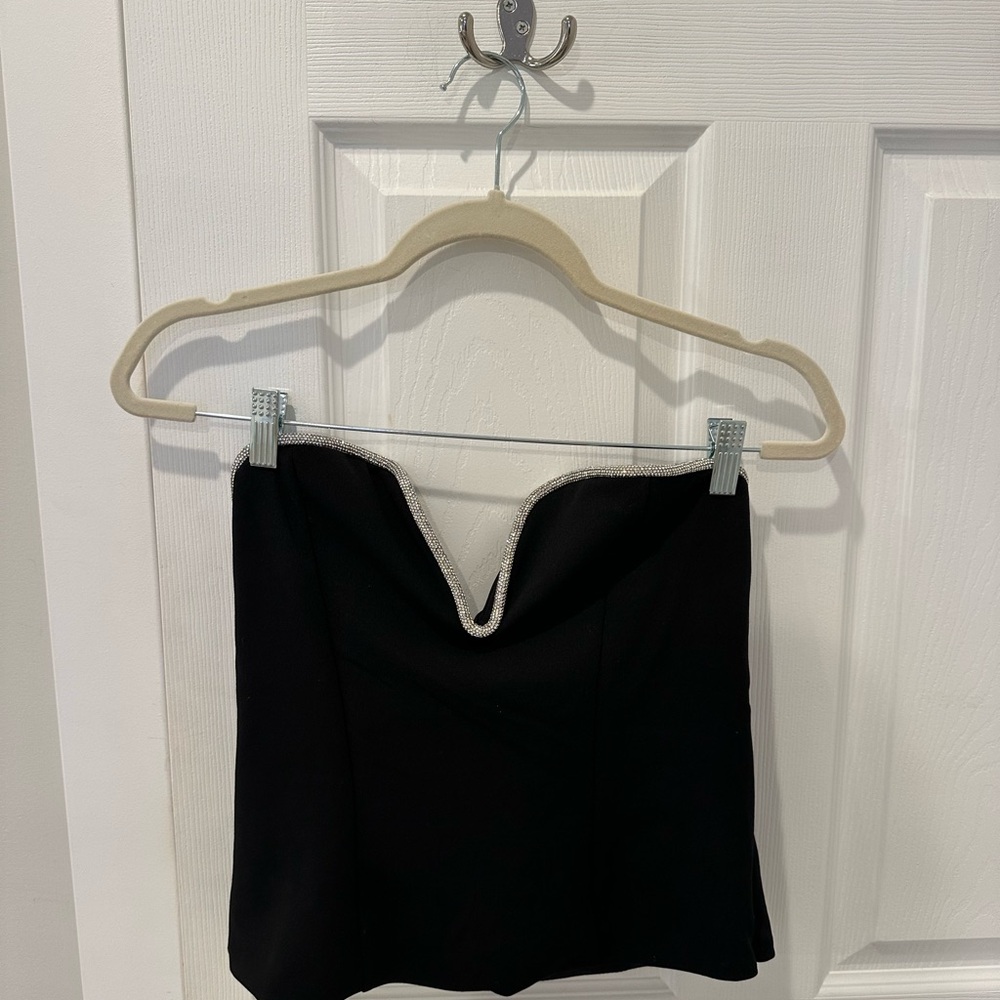 Chic Black Strapless Top with Silver Trim